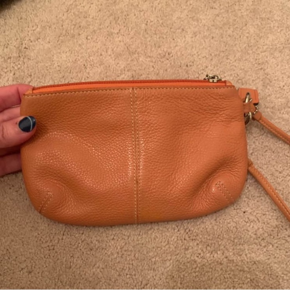 Coach Tan Pebbled Leather Turnlock Wristlet - Picture 4 of 6